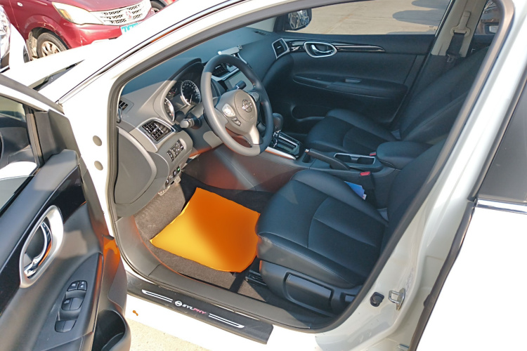 日产 轩逸 2022款 经典 1.6XL CVT豪华版中控内饰7003