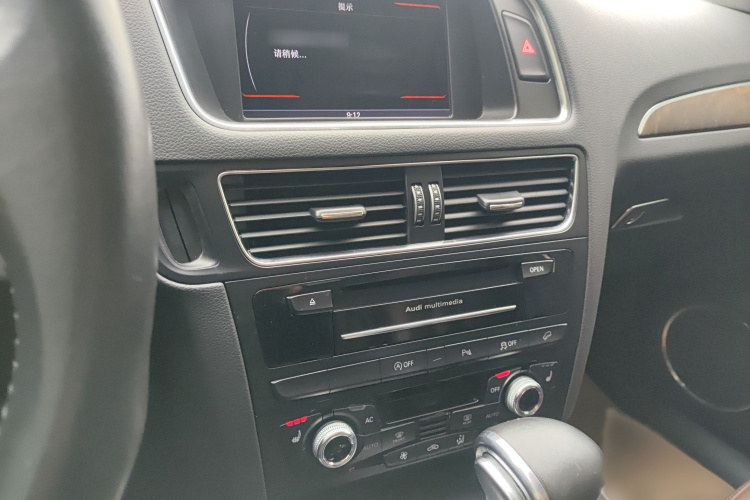 奥迪Q5 2013款 40 TFSI 舒适型局部细节16