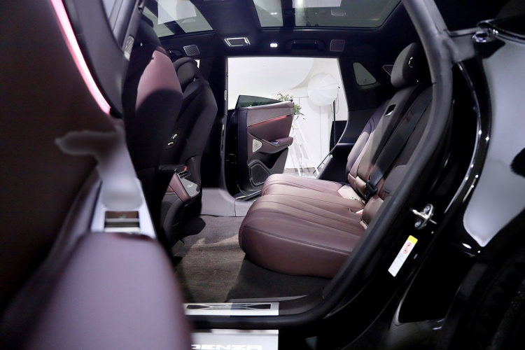 腾势Z9GT 2024款 1100四驱Max首发版中控内饰7009