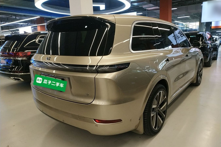 理想汽车 理想L9 2023款 Pro车身外观7