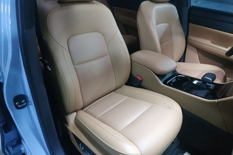 理想汽车 理想ONE 2021款 增程6座版局部细节41