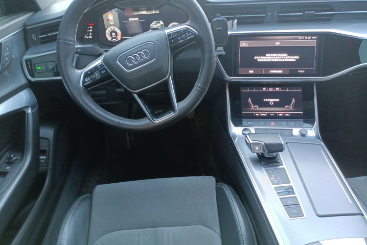 奥迪A6L 2020款 45 TFSI 臻选动感型中控内饰13