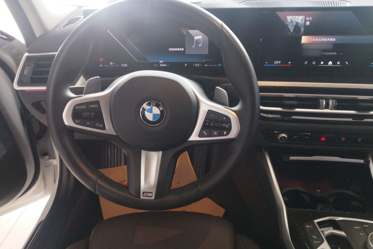 宝马3系 2024款 325Li M运动套装中控内饰13