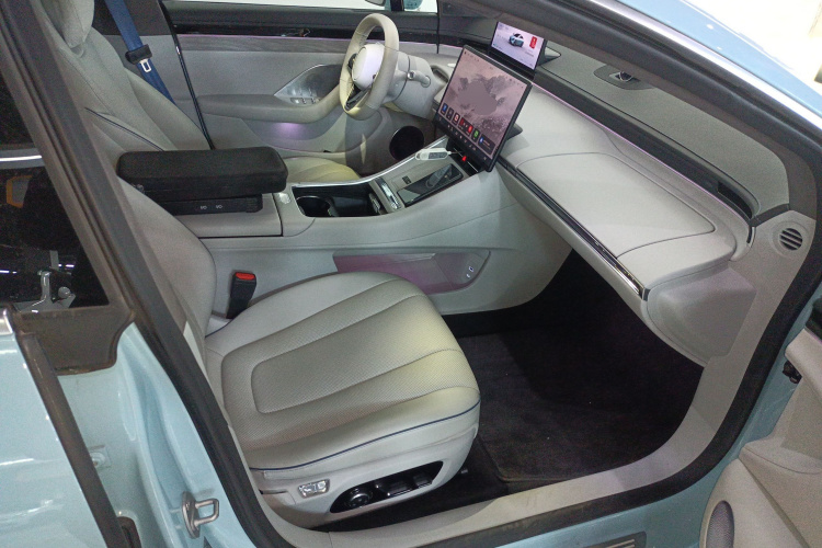 鸿蒙智行 智界S7 2025款 855km Max局部细节41