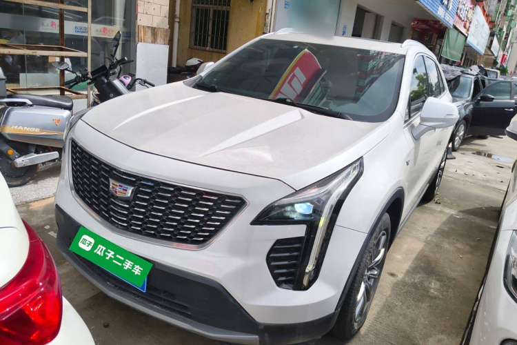 凯迪拉克XT4 2021款 28T 两驱领先型车身外观1