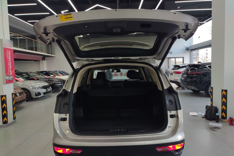 捷途X90 2019款 1.5T 手动智享型 5座 国V机舱底盘23