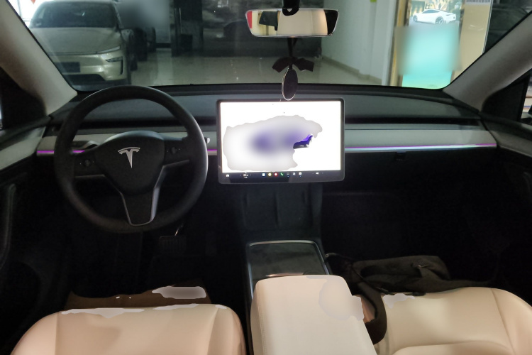 特斯拉 Model Y 2023款 后轮驱动版中控内饰7002