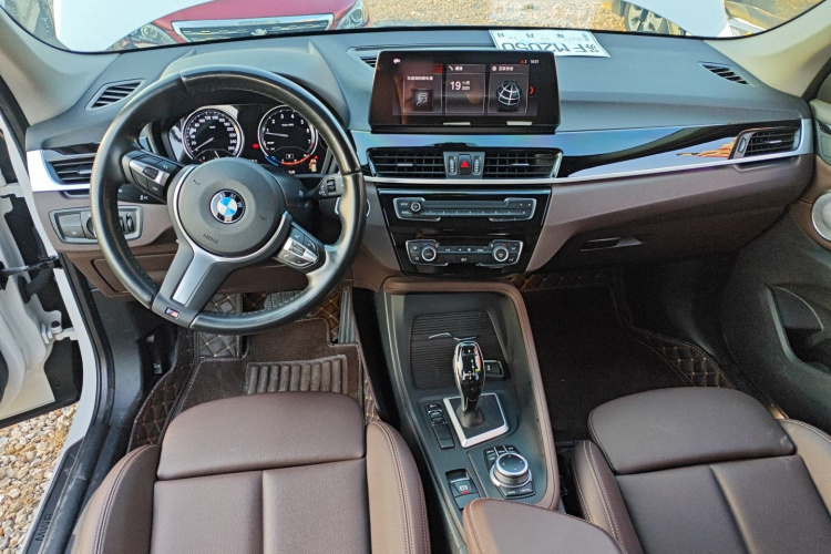 宝马X1 2021款 sDrive25Li 领先型中控内饰12