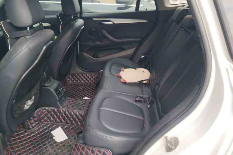 宝马X1 2018款 sDrive18Li 时尚型中控内饰21