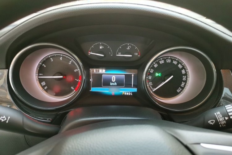 别克 威朗 2019款 三厢 20T 双离合豪华型局部细节14