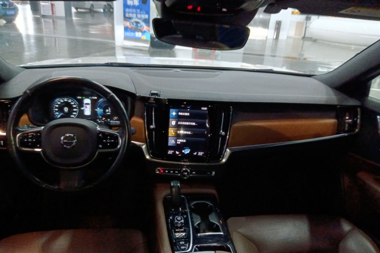 沃尔沃S90新能源 2022款 T8 E驱混动 智逸豪华版中控内饰12