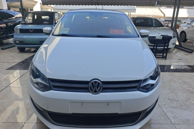 大众 Polo 2013款 1.6L 自动豪华版车身外观2