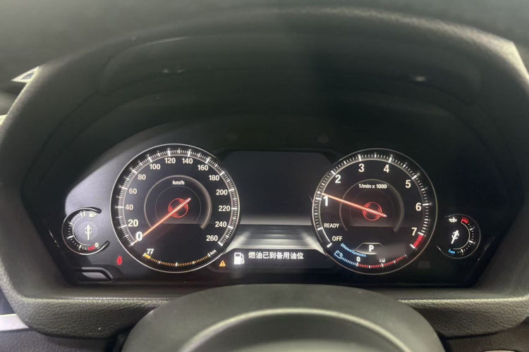 宝马3系GT 2019款 320i M运动套装中控内饰7004