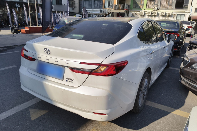 丰田 凯美瑞 2024款  双擎 2.0HG 尊贵版车身外观7