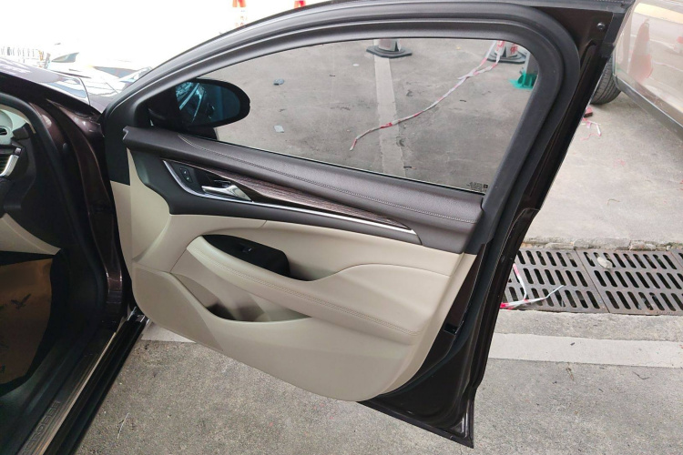 别克 君越 2016款 改款 20T 领先型中控内饰7005