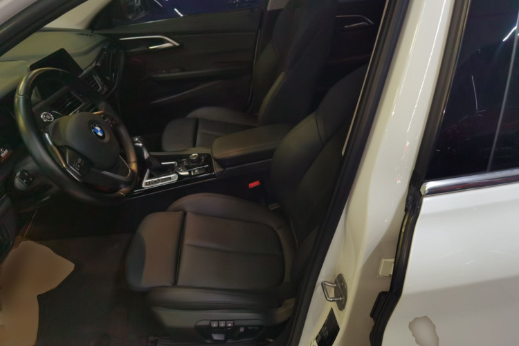 宝马1系 2018款 118i 运动型局部细节19