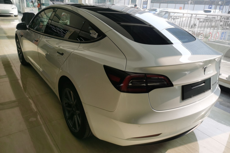 特斯拉 Model 3 2022款 后轮驱动版车身外观6003