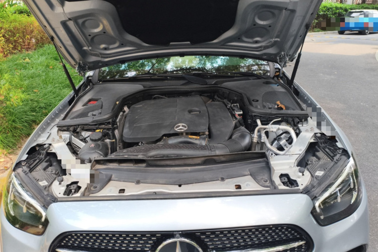 奔驰E级 2021款 改款 E 300 L 运动时尚型局部细节24