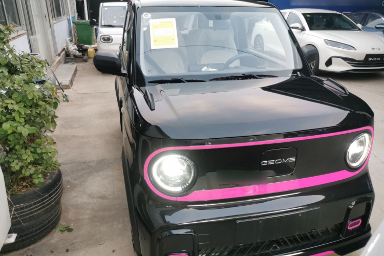 吉利银河 2025款 210km 熊猫卡丁车身外观6001