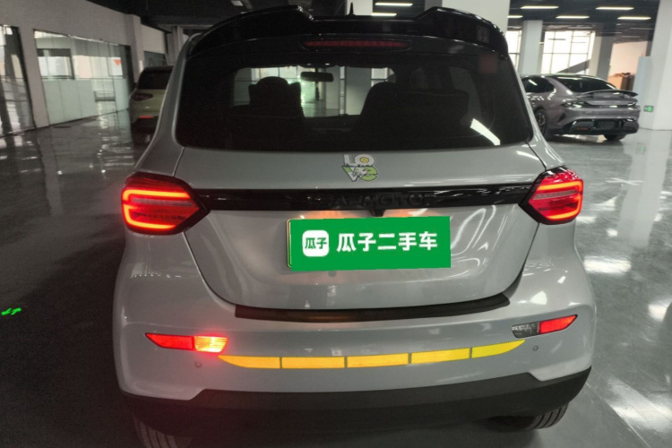 零跑汽车 零跑T03 2023款 200轻享版车身外观6
