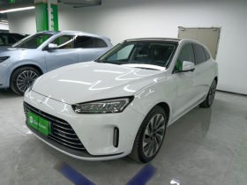 鸿蒙智行 问界M5 2022款 增程四驱至臻版