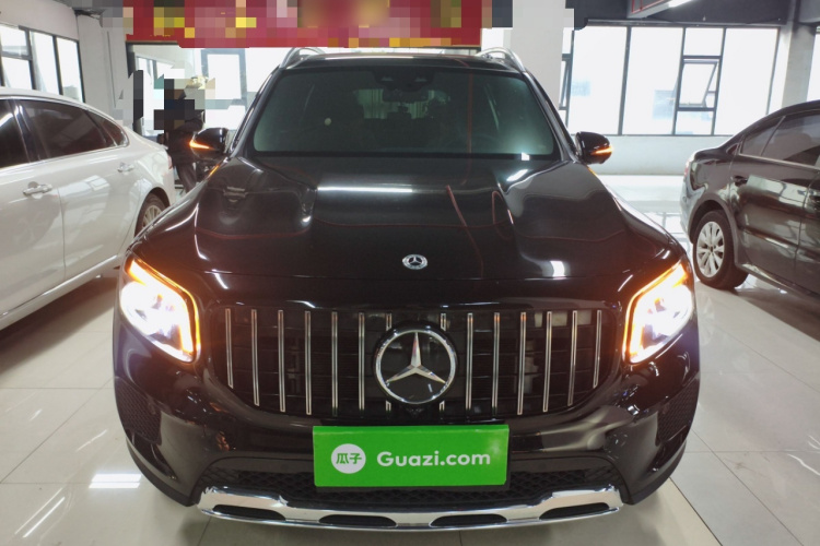 奔驰GLB 2021款 GLB 200 时尚型车身外观2