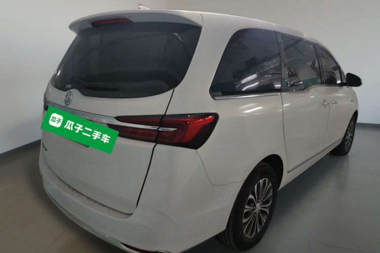 别克GL8 2022款 陆上公务舱 652T 豪华型车身外观7