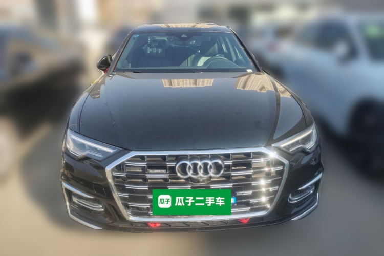 奥迪A6L 2025款 45 TFSI quattro 尊享动感型车身外观2