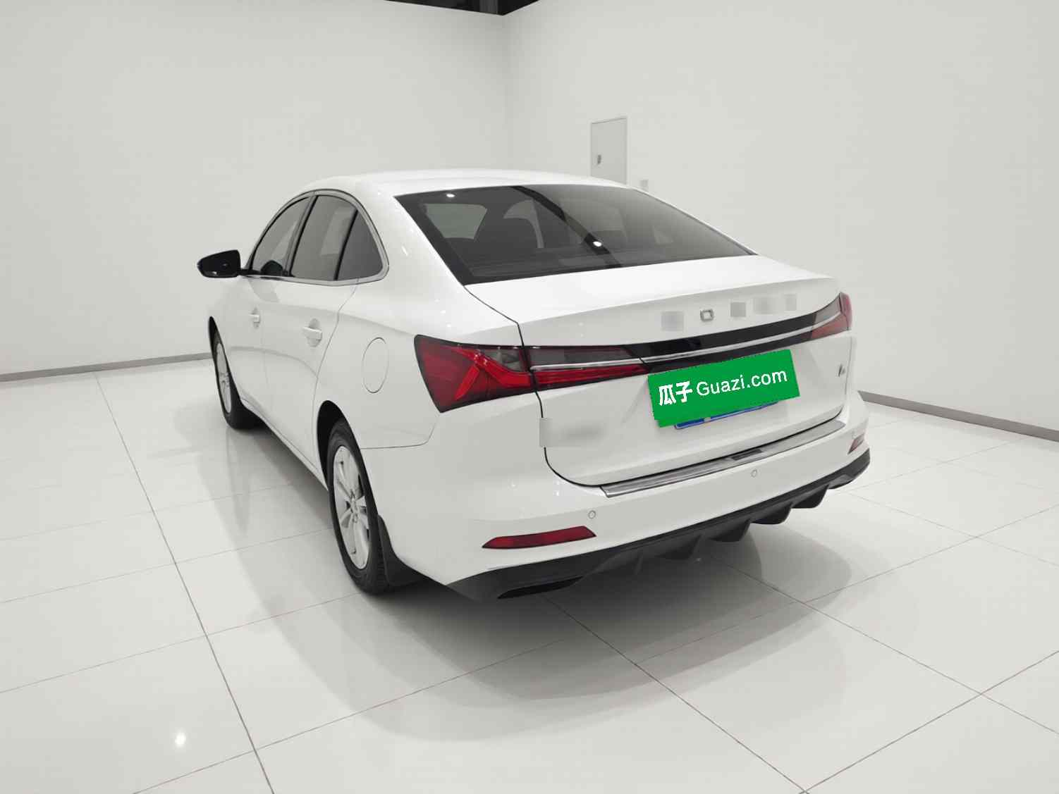 荣威i5 2023款 1.5L 手动舒享版(3)