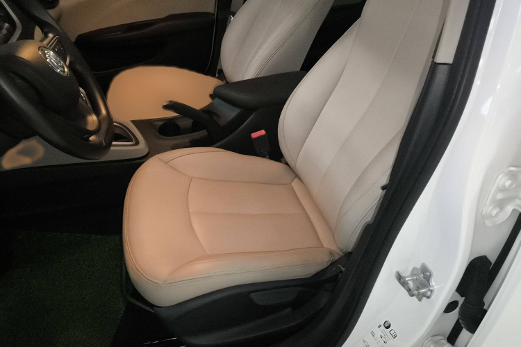 别克 英朗 2016款 15N 自动精英型局部细节19