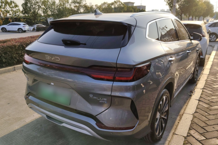 比亚迪 宋PLUS新能源 2025款 DM-i 智驾版 160KM 旗舰型车身外观7