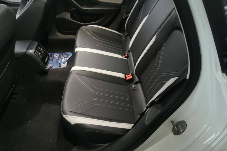 捷达VA7 2025款 1.4T 先到先得版中控内饰7001