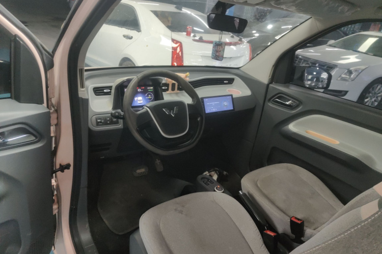 五菱汽车 宏光MINIEV 2022款 马卡龙时尚款 三元锂中控内饰7002