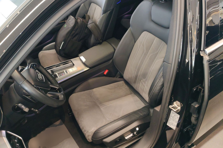 奥迪A6L 2022款 40 TFSI 豪华动感型中控内饰19