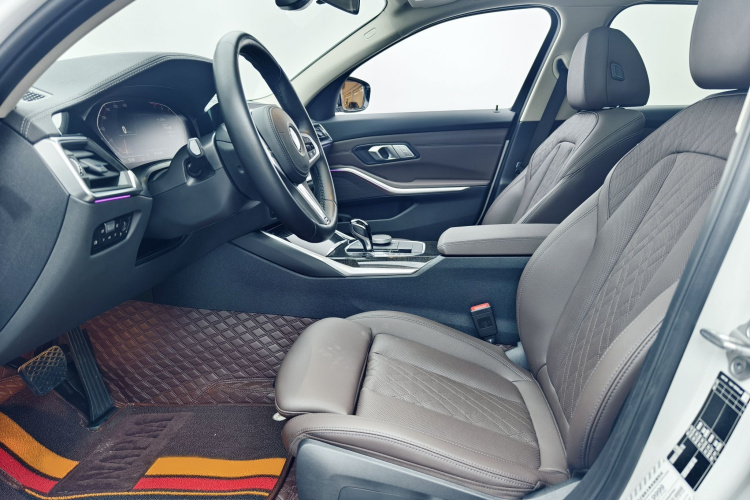 宝马3系 2022款 改款 325Li M运动套装中控内饰7001