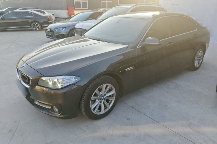 宝马5系 2017款 520Li 典雅型车身外观4