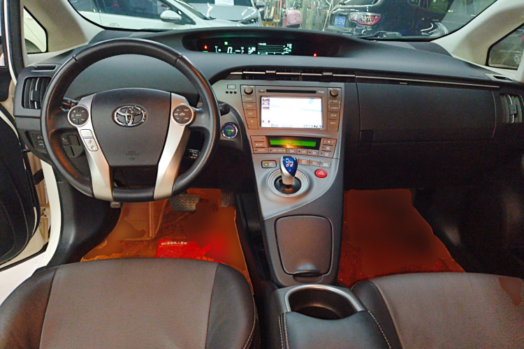 丰田 普锐斯 2012款 1.8L 豪华先进版中控内饰7002