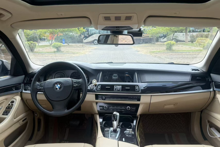 宝马5系 2014款 520Li 典雅型中控内饰7005