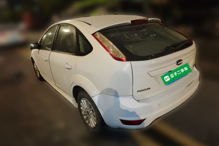 福特 福克斯 2013款 两厢经典 1.8L 手动时尚型车身外观6003