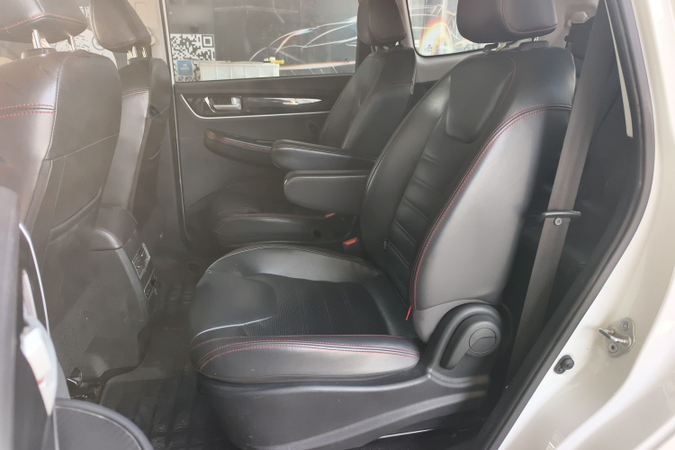 东风风行 风行SX6 2021款 1.6L 手动环球纪念版中控内饰7004