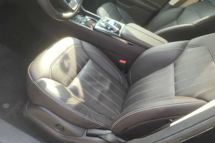 奔驰GLE 2016款 GLE 400 4MATIC局部细节19