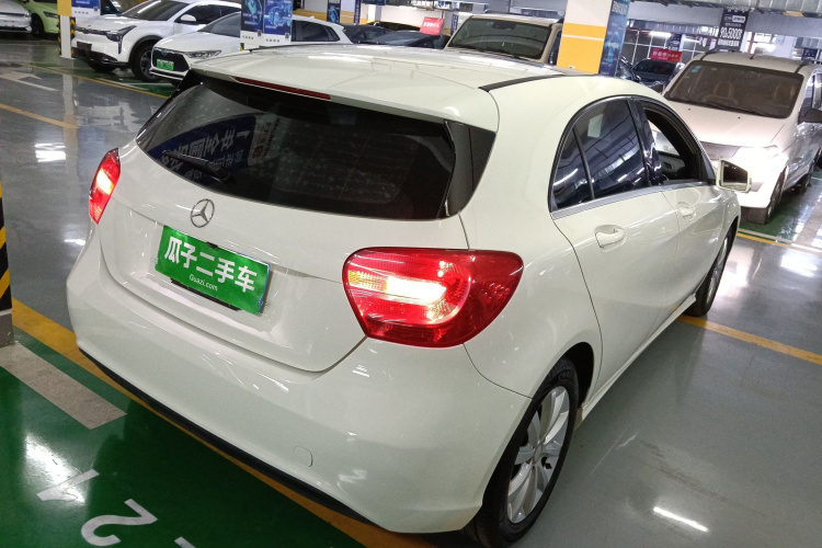 奔驰A级(进口) 2015款 A 180 标准型车身外观6005