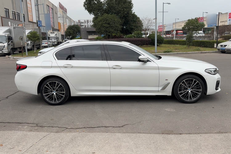 宝马5系 2023款 530Li 领先型 M运动套装车身外观6003