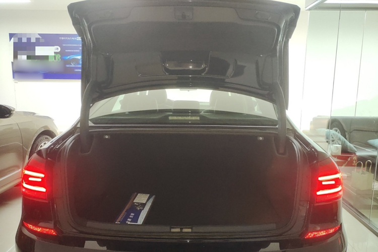 大众 帕萨特 2016款 330TSI DSG尊荣版机舱底盘23