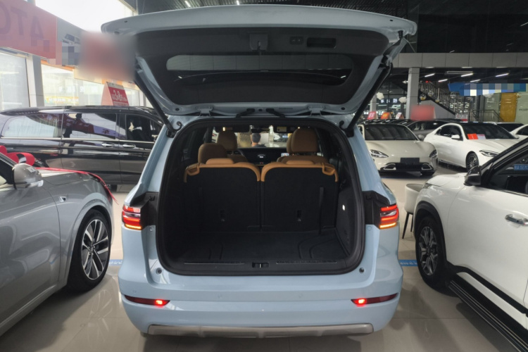 理想汽车 理想ONE 2021款 增程6座版机舱底盘23