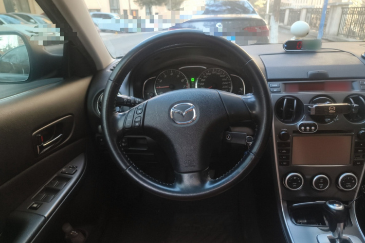 马自达6 2013款 2.0L 自动时尚型中控内饰13