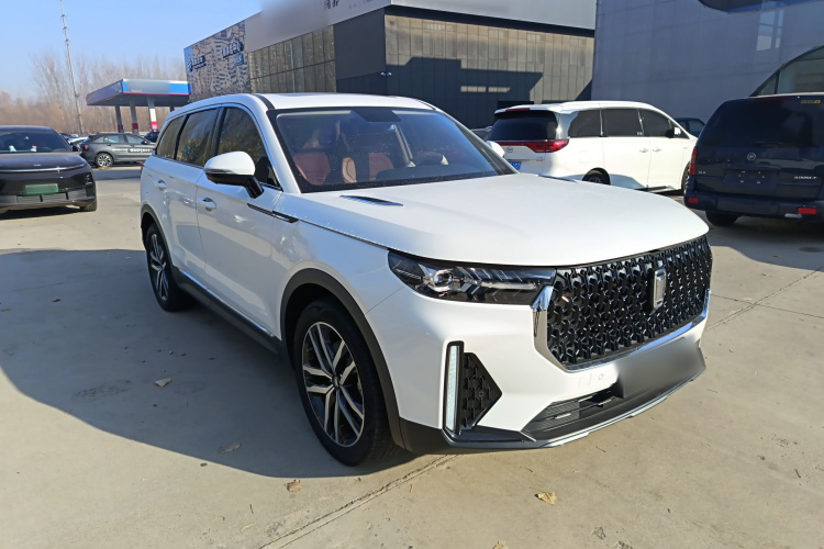 奔腾T99 2022款 20TD 自动运动尊享型特装版车身外观3