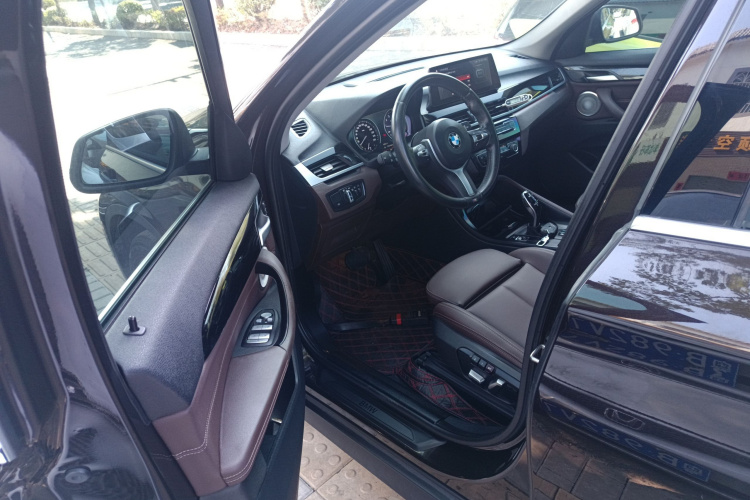 宝马X1 2021款 sDrive25Li 领先型中控内饰20