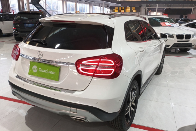 奔驰GLA 2015款 GLA 200 时尚型车身外观7