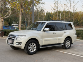 三菱 帕杰罗（平行进口）